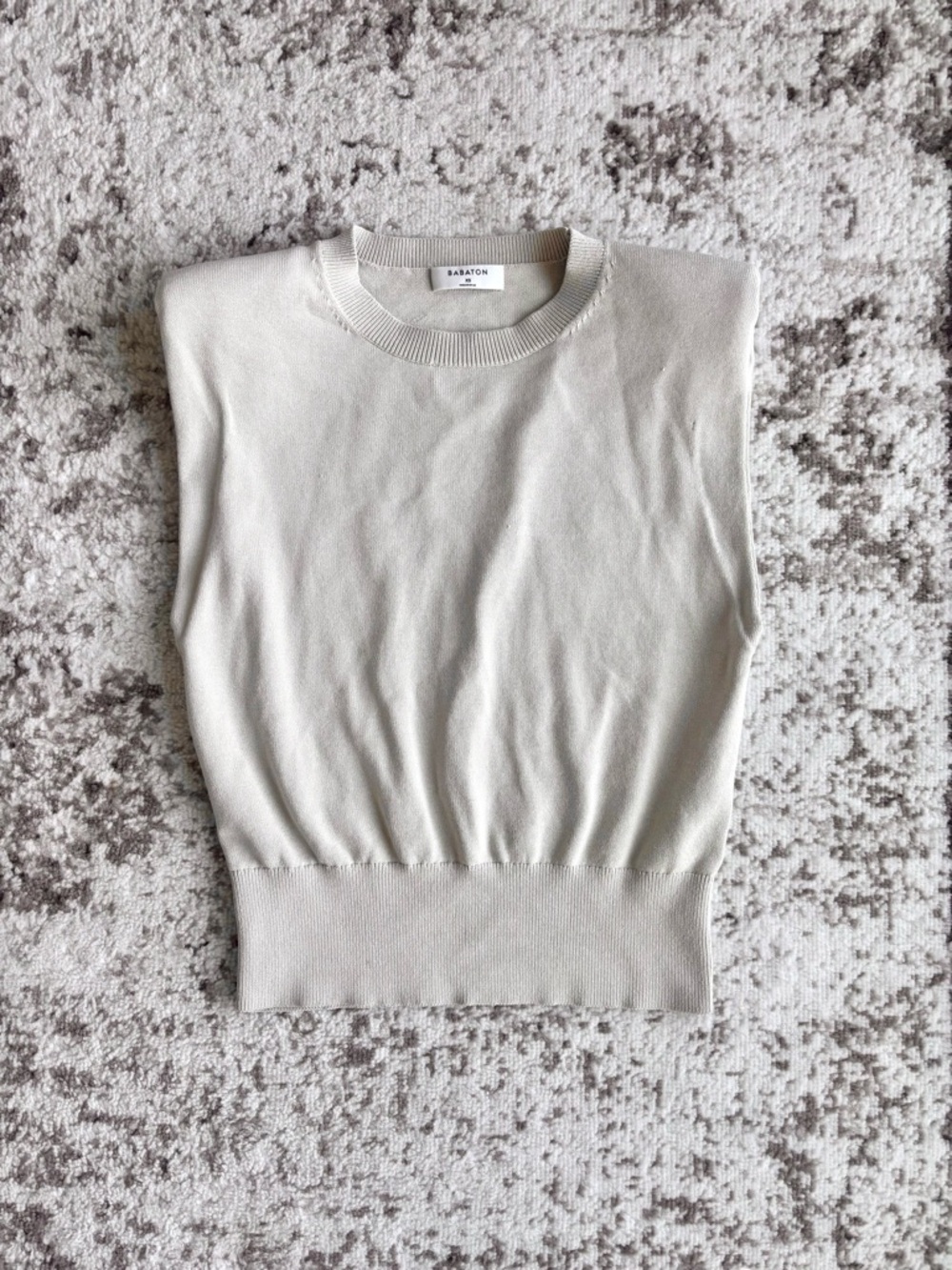 Babaton Aritzia Shoulder Pad Cream Sleeveless Crewneck Knit Tank Top